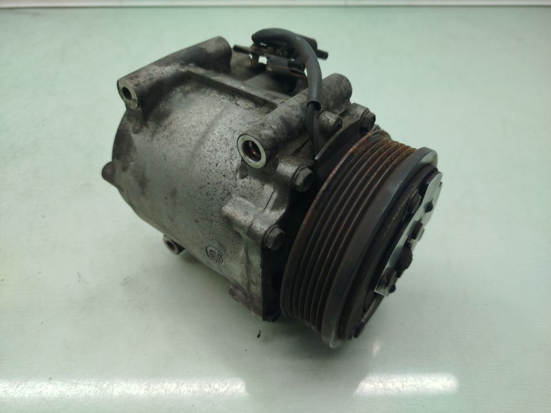 Recambio de compresor aire acondicionado para ford fiesta vi (cb1, ccn) 1.4 tdci referencia OEM IAM   