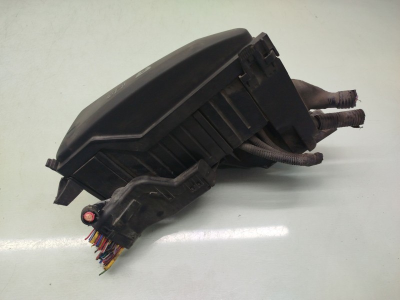 Recambio de caja reles / fusibles para ford s-max (wa6) 2.0 tdci referencia OEM IAM  6G9T14A076AD 