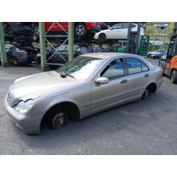 mercedes-benz clase c (w203) del año 2004