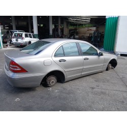 mercedes-benz clase c (w203) del año 2004