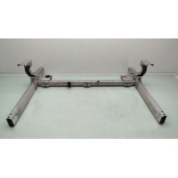 Recambio de travesaño inferior para mercedes-benz clase gla (x156) gla 200 cdi / d (156.908) referencia OEM IAM  A2466200019 