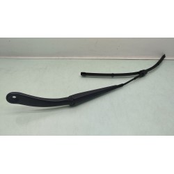 Recambio de brazo limpia delantero izquierdo para mercedes-benz clase gla (x156) gla 200 cdi / d (156.908) referencia OEM IAM A1