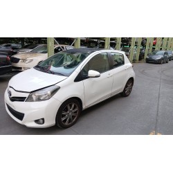 toyota yaris (_p13_) del año 2013