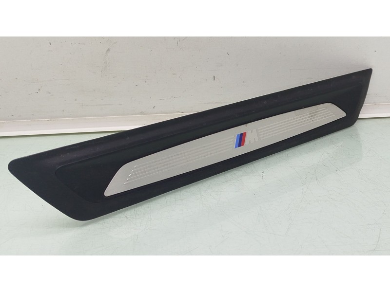 Recambio de moldura para bmw 1 (f20) 116 d referencia OEM IAM  19074910 