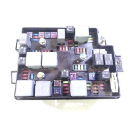 Recambio de caja reles / fusibles para chevrolet aveo hatchback (t300) 1.3 d referencia OEM IAM 95180488 95092980 95092980130104