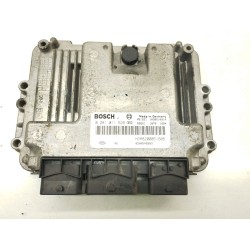 Recambio de centralita motor uce para opel vivaro referencia OEM IAM  8200546983 0281011529 , 8200051608