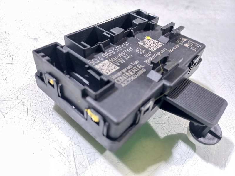 Recambio de centralita cierre para seat leon st (5f8) cupra 290 referencia OEM IAM 5Q4959592M A2C7582460800 5Q4959593F