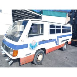 mercedes-benz mb autobús (w631) del año 1993