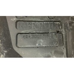 Recambio de volante para dacia duster basis 4x2 referencia OEM IAM 484300053R 34079451A 