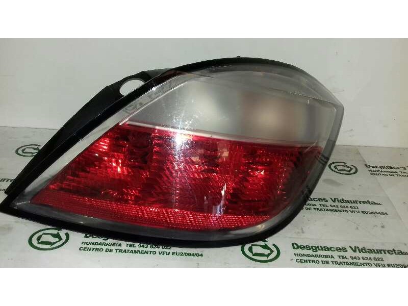 Recambio de piloto trasero derecho para opel astra h berlina elegance referencia OEM IAM 93190305  