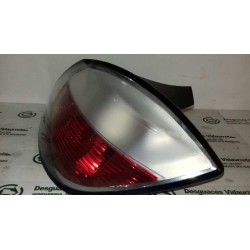 Recambio de piloto trasero derecho para opel astra h berlina elegance referencia OEM IAM 93190305  