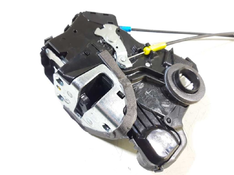 Recambio de cerradura puerta delantera derecha para toyota auris hybrid active referencia OEM IAM 6903005131  