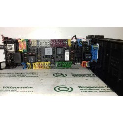 Recambio de caja reles / fusibles para mercedes-benz vito mixto (447) 2.1 cdi cat referencia OEM IAM
