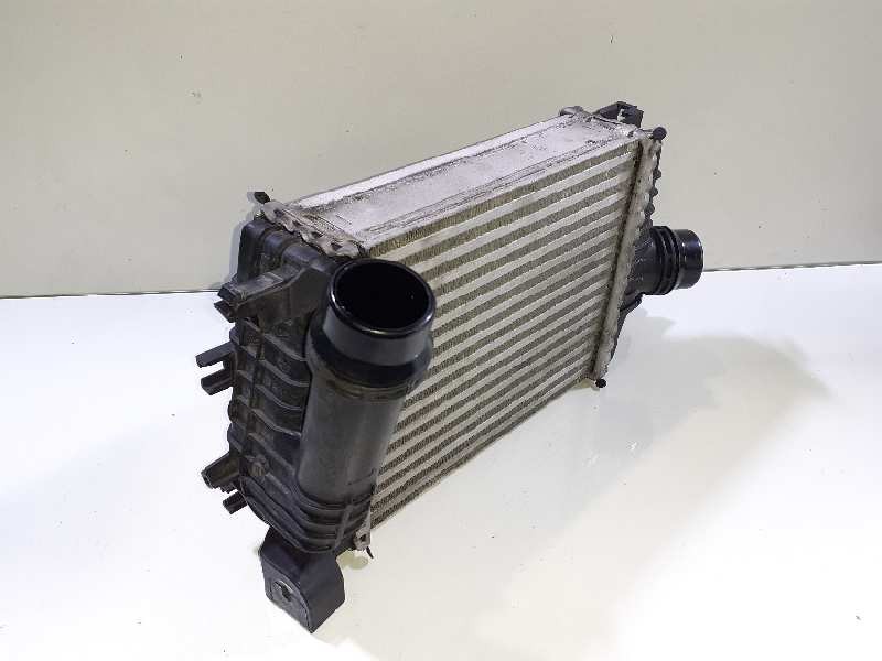 Recambio de intercooler para dacia duster ambiance 4x2 referencia OEM IAM 144961381R  
