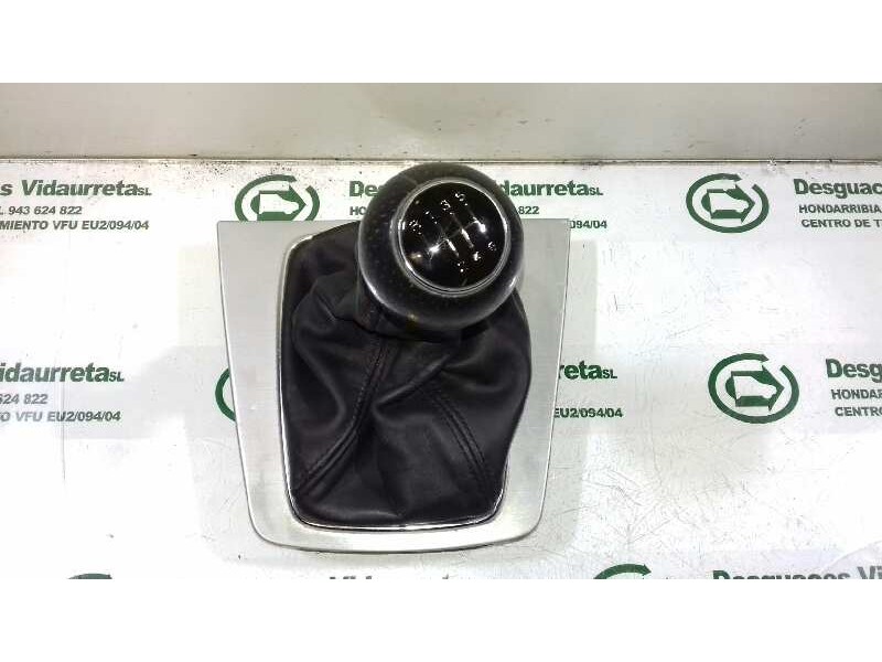 Recambio de pomo palanca cambio para audi a4 avant (8e) 2.0 tdi referencia OEM IAM   