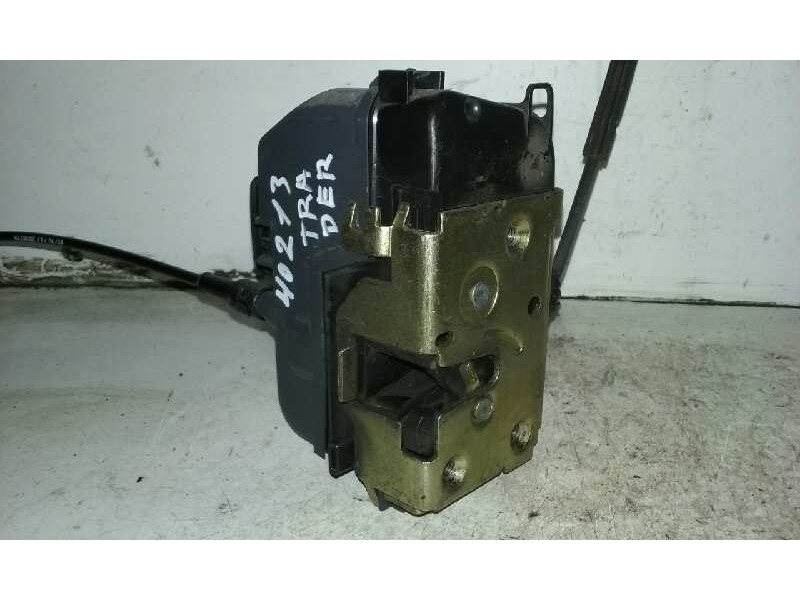 Recambio de cerradura puerta trasera derecha para renault scenic ii 1.9 dci diesel referencia OEM IAM   