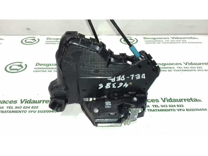 Recambio de cerradura puerta delantera derecha para toyota verso 2.0 d-4d cat referencia OEM IAM 6903002230  