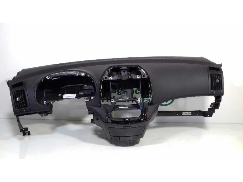 Recambio de salpicadero para hyundai i30 comfort referencia OEM IAM 1047040890084  