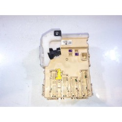 Recambio de caja reles / fusibles para toyota auris 1.8 16v (híbrido) referencia OEM IAM 63583366 8273012K70A 