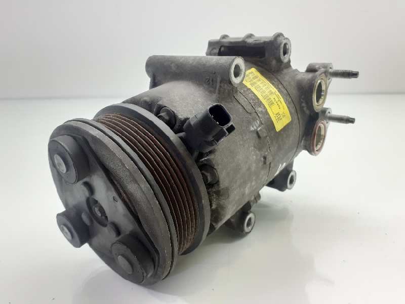 Recambio de compresor aire acondicionado para ford fiesta (cb1) ambiente referencia OEM IAM 1890121 AP3119D629AC 