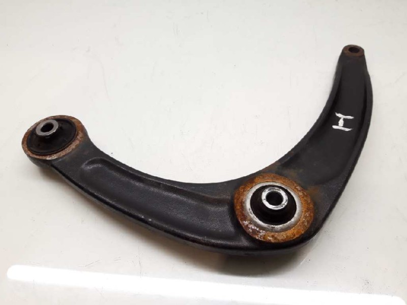 Recambio de brazo suspension inferior delantero izquierdo para peugeot 5008 premium referencia OEM IAM 3520V2  