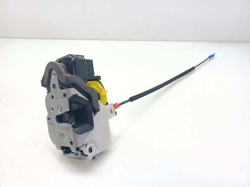 Recambio de cerradura puerta delantera izquierda para opel zafira (c) innovation start/stop referencia OEM IAM 13579522 13579522