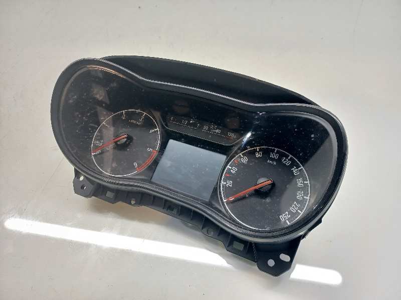 Recambio de cuadro instrumentos para opel zafira (c) innovation start/stop referencia OEM IAM 39203665 39203665 367030224