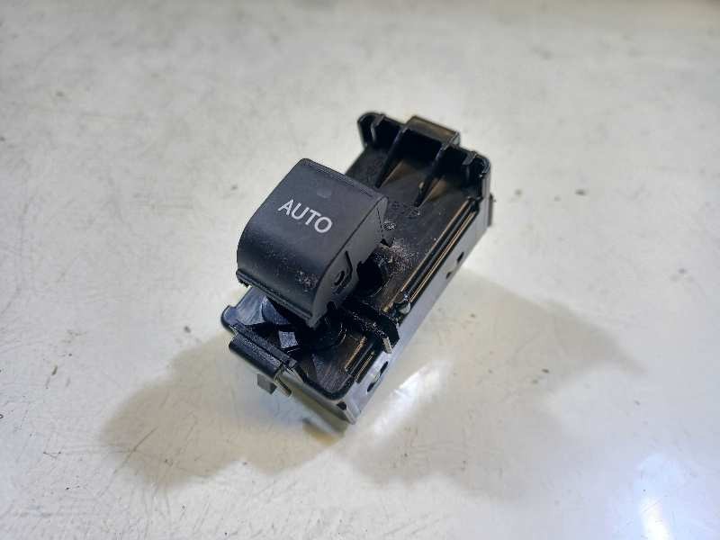 Recambio de mando elevalunas trasero derecho para lexus is200 (ds2/is2) 250 v6 referencia OEM IAM 8481033110  