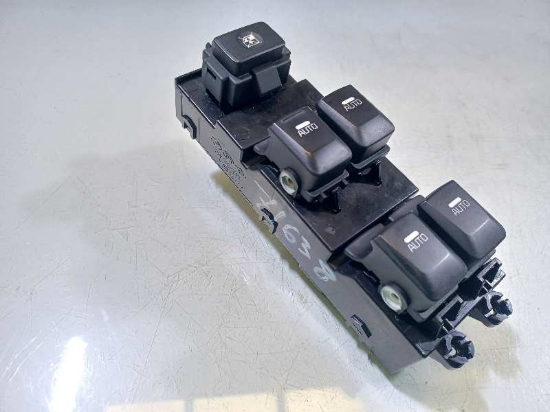 Recambio de mando elevalunas delantero izquierdo para kia cee´d concept referencia OEM IAM 93570A2000WK 93570A2000 49D4901000