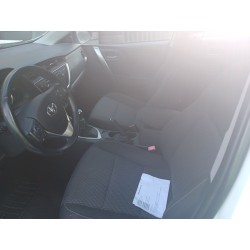 toyota auris (_e18_) del año 2014