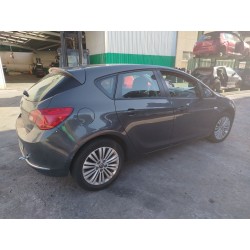 opel astra j (p10) del año 2013